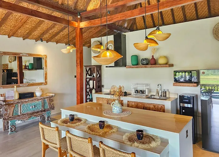 Diyara - 6000 Sq Ft Private New - Big Pool And Spacious Garden Villa