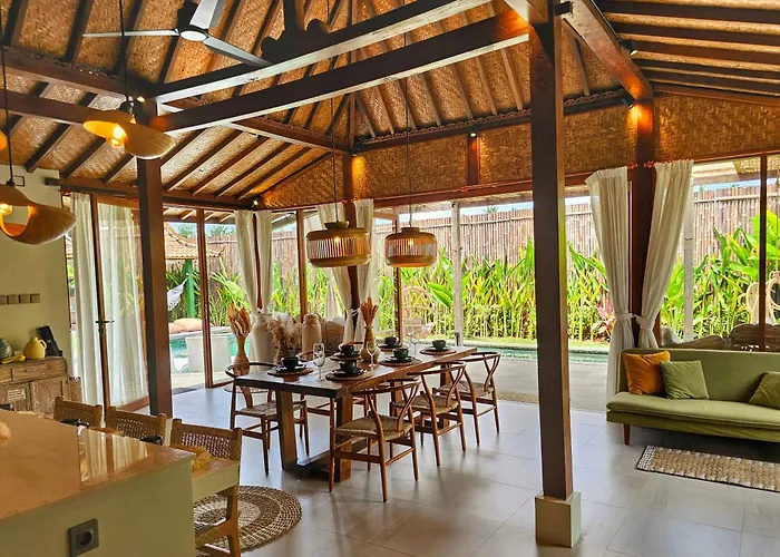 Villa Diyara - 6000 Sq Ft Private New - Big Pool And Spacious Garden *