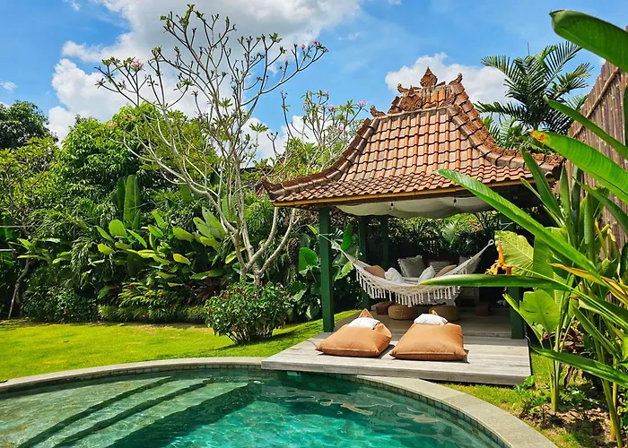Villa Diyara - 6000 Sq Ft Private New - Big Pool And Spacious Garden *